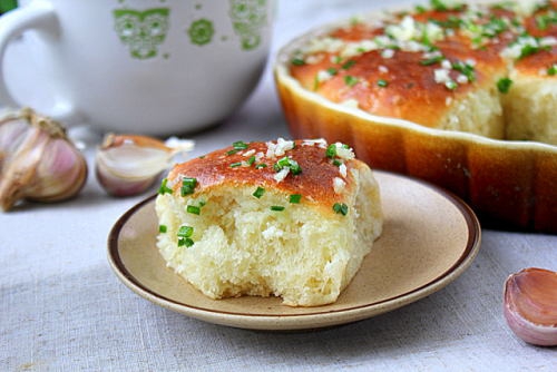 Пампушки с чесноком