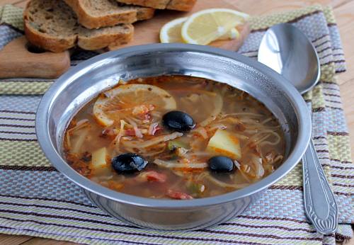 Рецепт солянки из капусты в мультиварке с фото пошагово | Меню недели