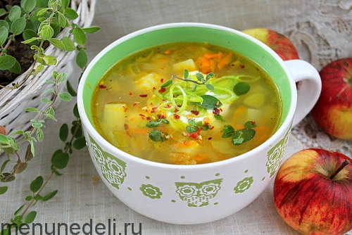 Рецепт картофельного супа с яблоком и пореем | Меню недели