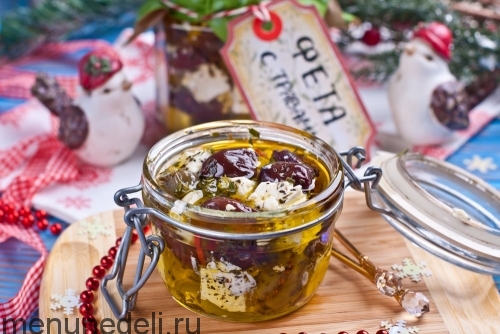 Рецепт маринованной феты с травами и оливками | Меню недели