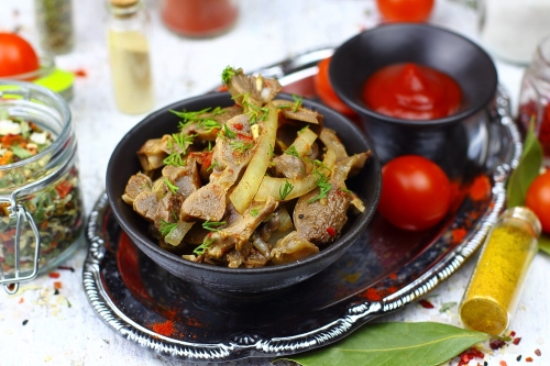 Салат с куриными желудками