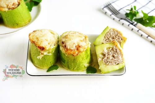 Кабачки с фаршем и сыром в духовке